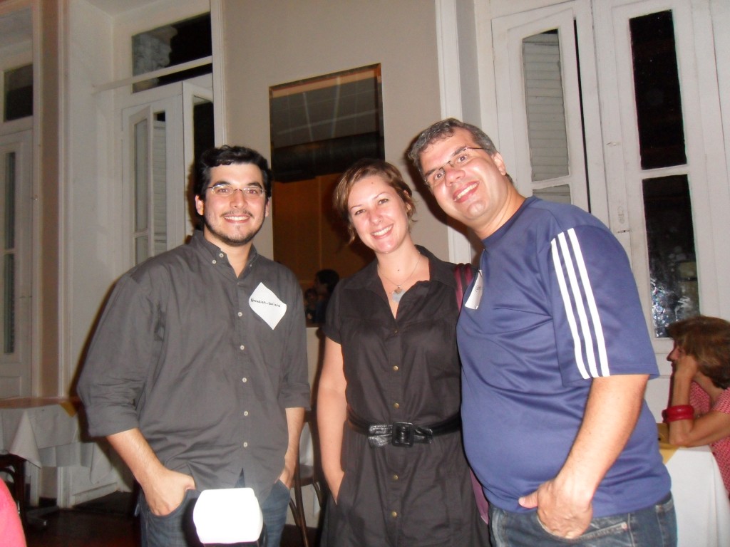 @midias_sociais @paulamartini e eu