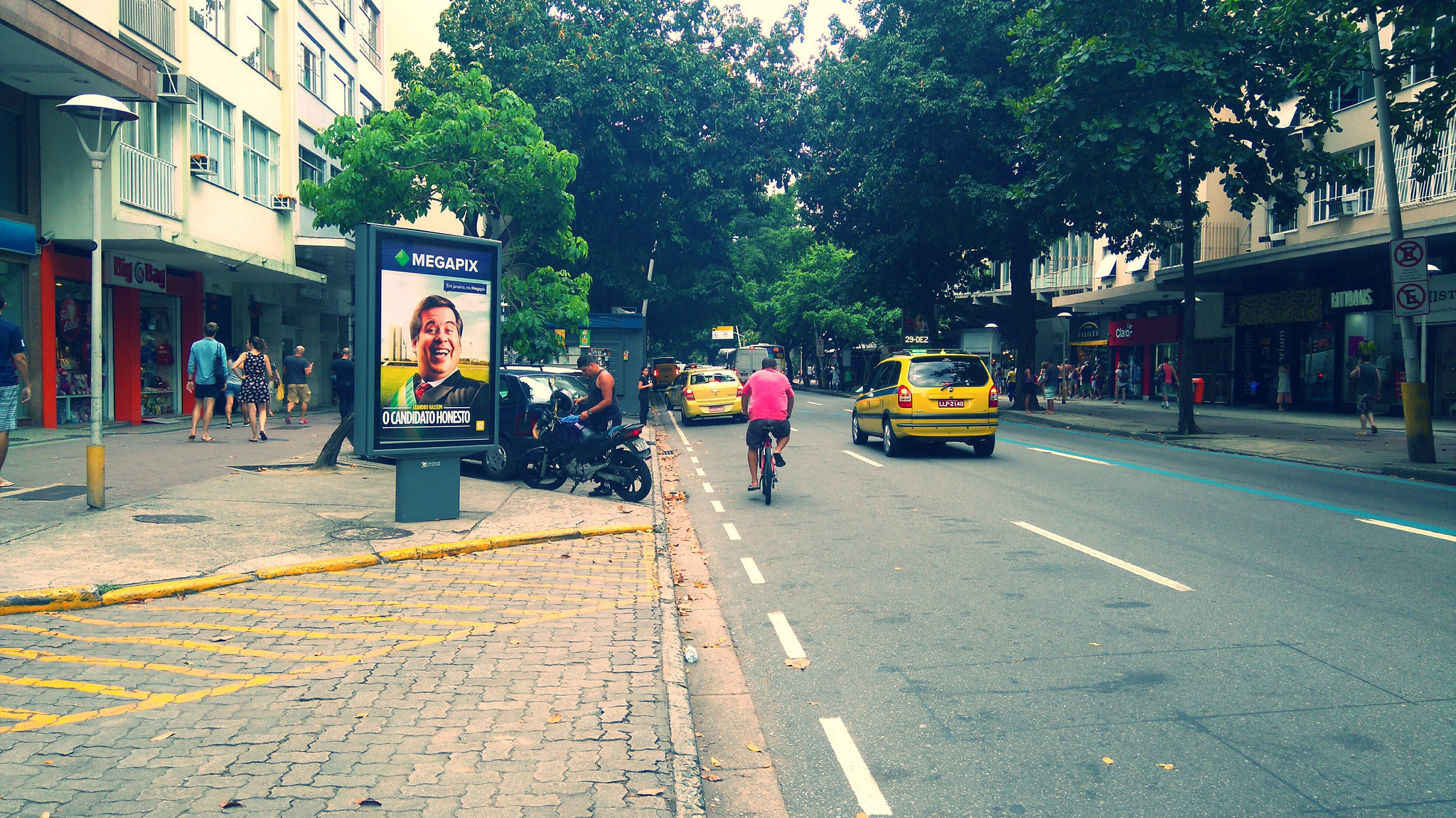 Internet, dinossauros, meteoros